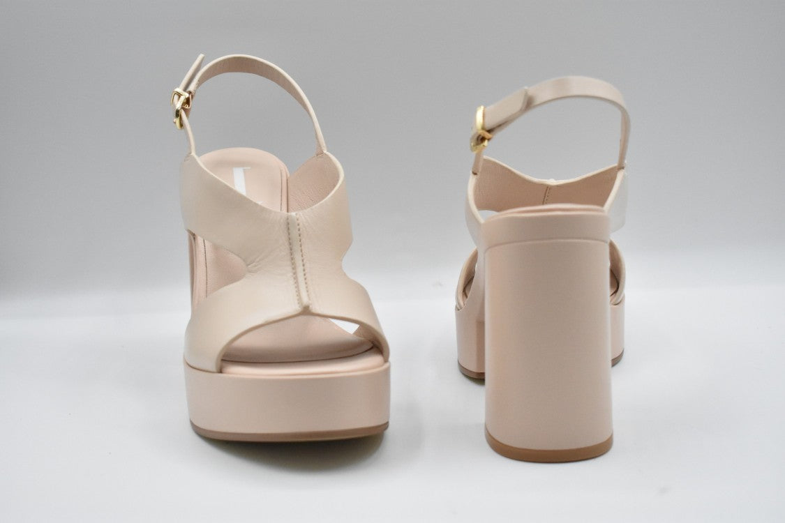 Jeannot Sandals With Chunky Block Heel And Cut-Out Detail
