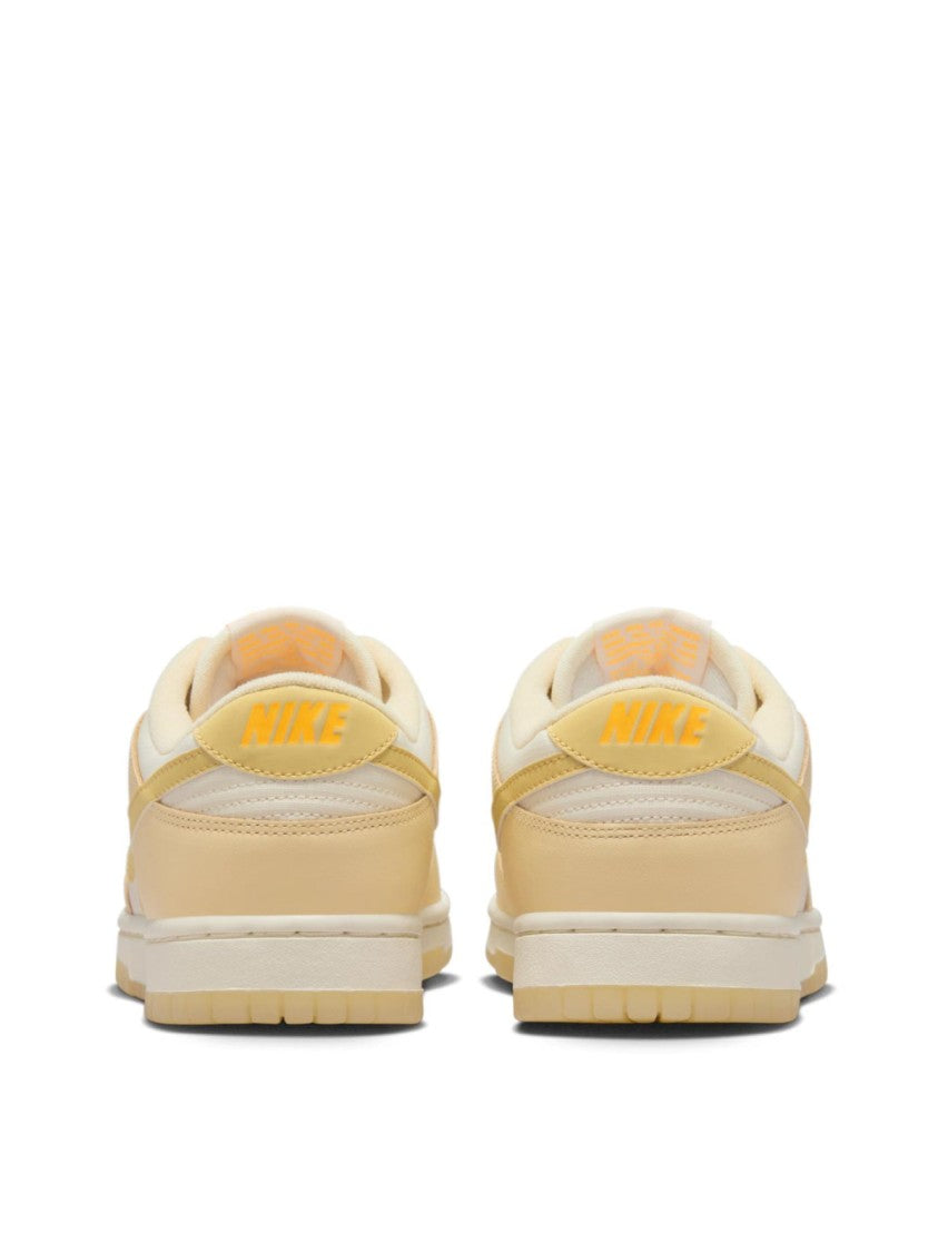 Nike Dunk Low Sneakers