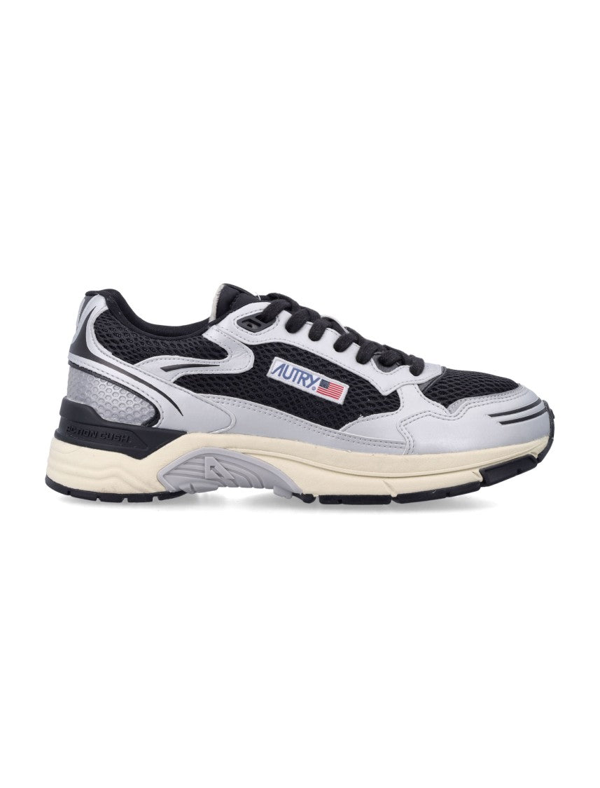 Autry Sleek Black Mesh Sneakers With Light Grey Overlays