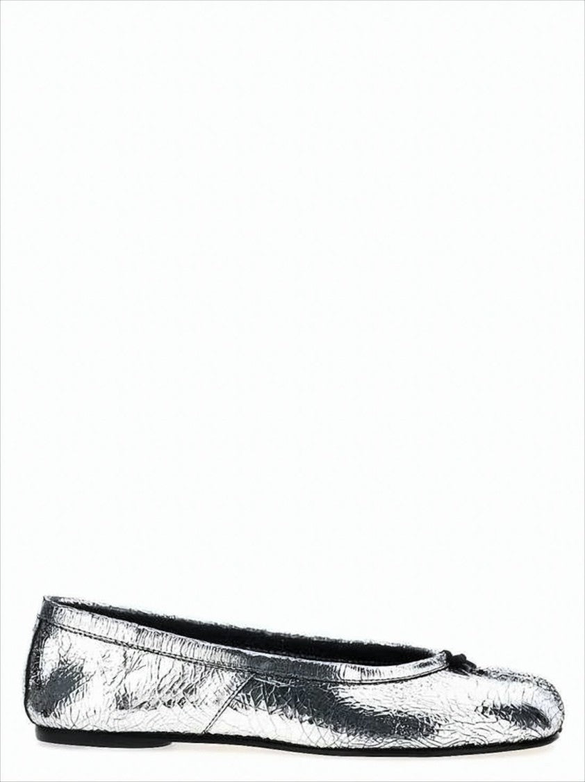 Maison Margiela Textured Metallic Leather Flat Shoes With Split-Toe Design