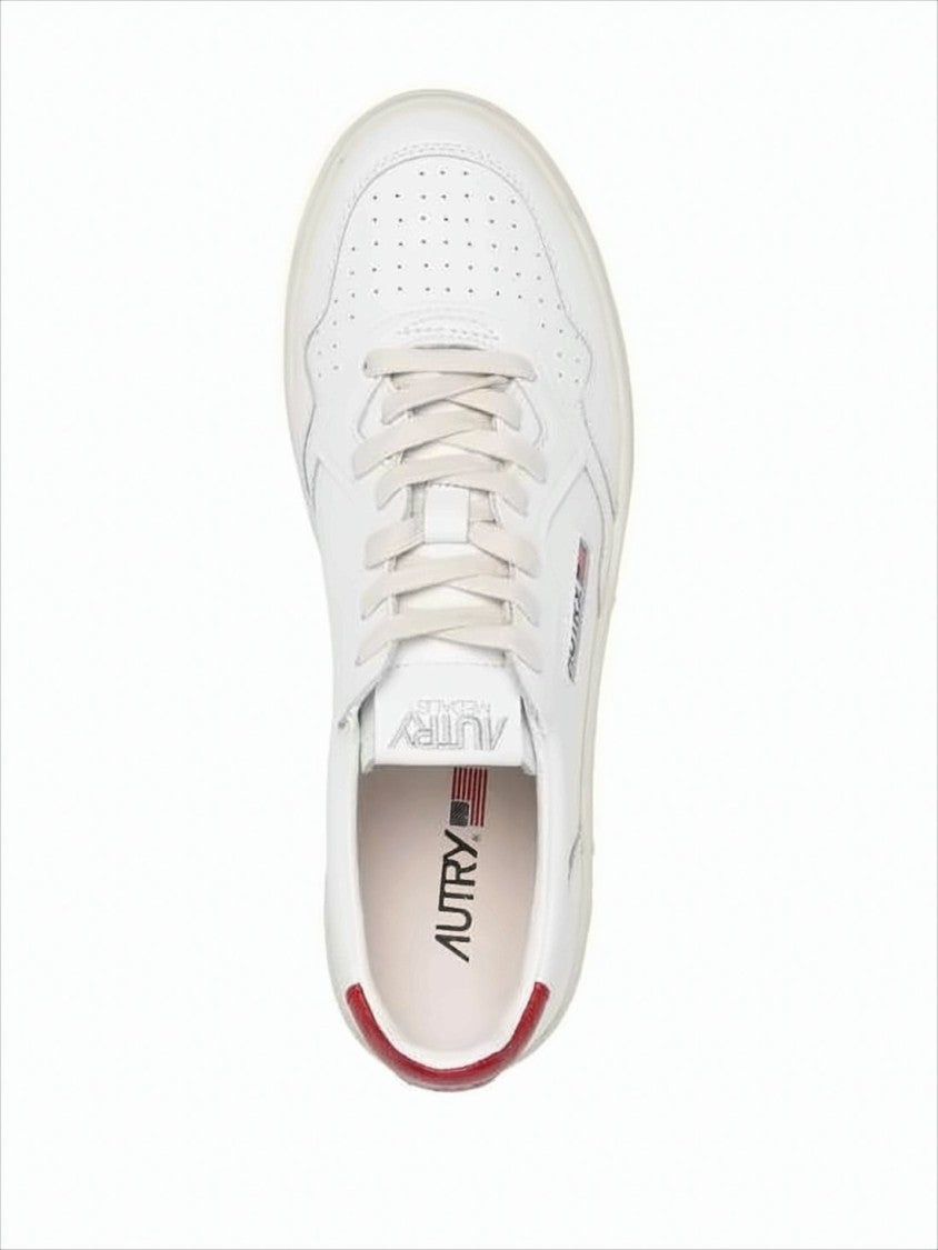 Autry Classic Low-Top Sneakers With Red Accent And Subtle Branding