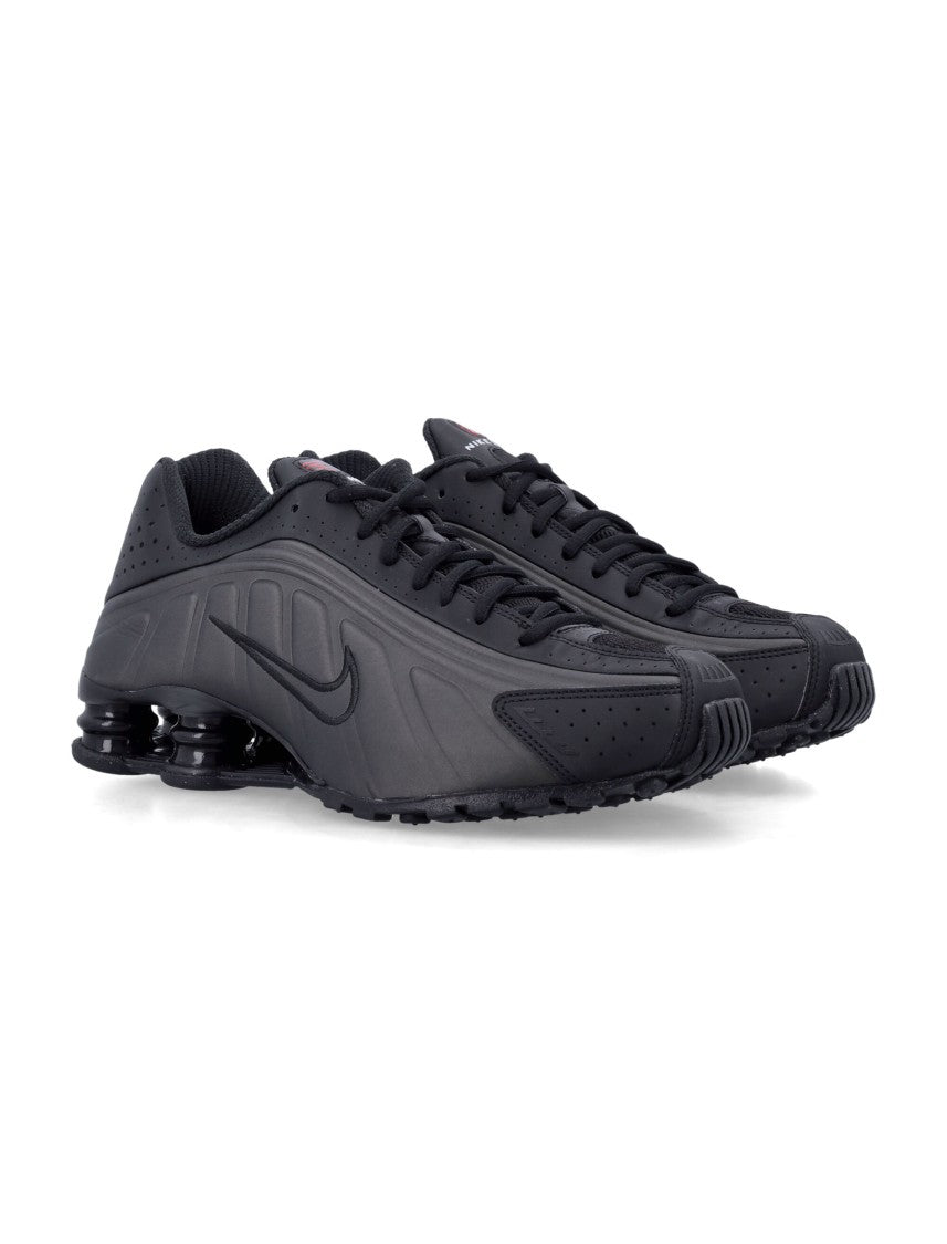 Nike Shox R4 Sleek Black Sneakers