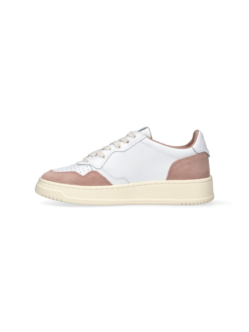 Autry Low-Top Classic Sneakers With Minimalist Detailing