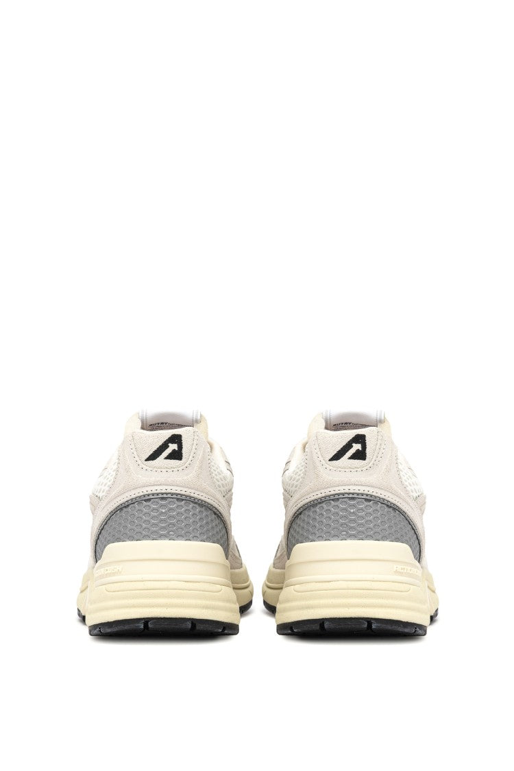 Autry Women’S Hyperway Suede Running Shoes