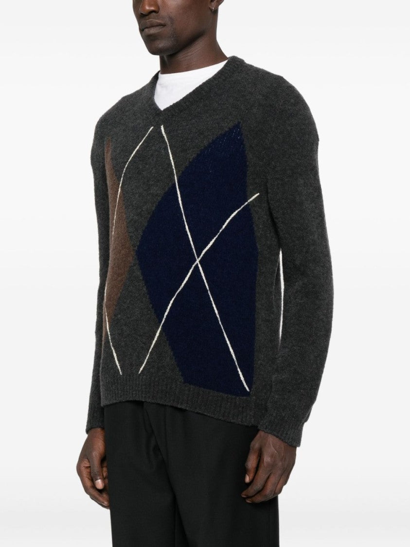 Scaglione V-Neck Argyle Knit Sweater In Charcoal