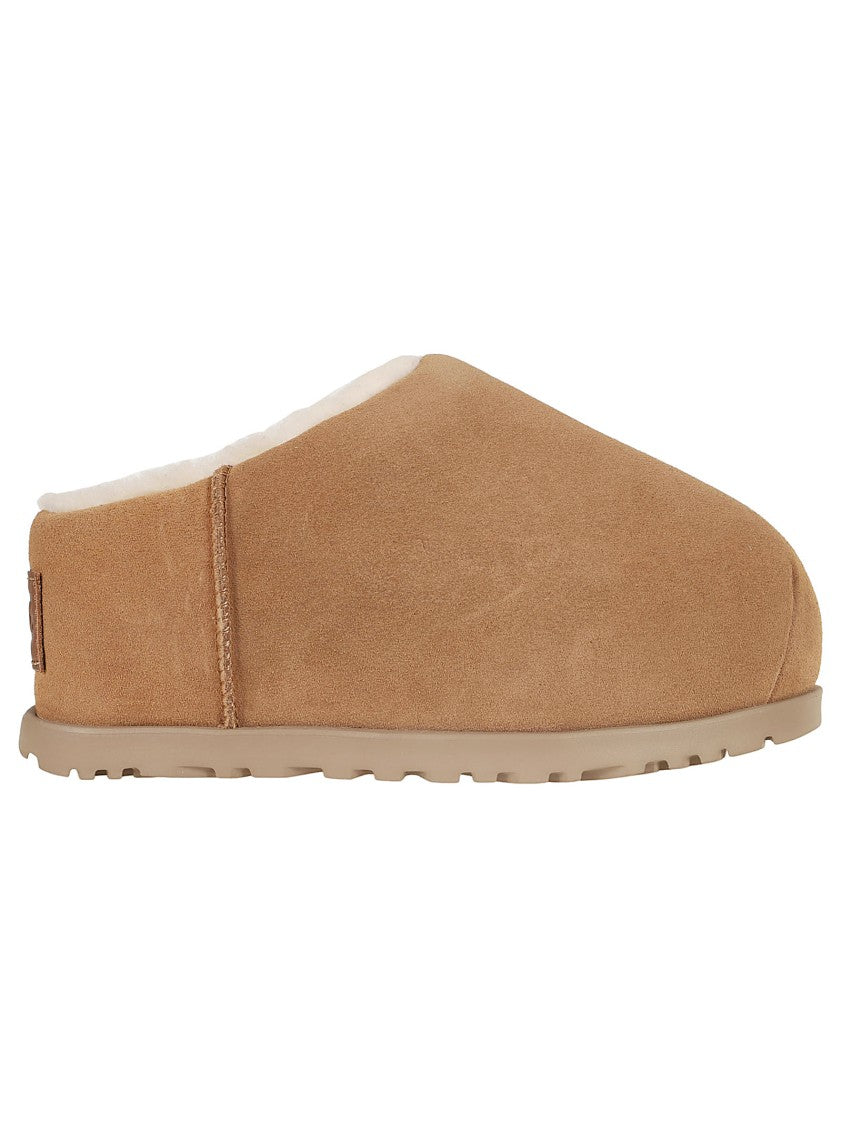 Ugg Luxurious Sheepskin Slippers With Plush Interior For Ultimate Comfort
