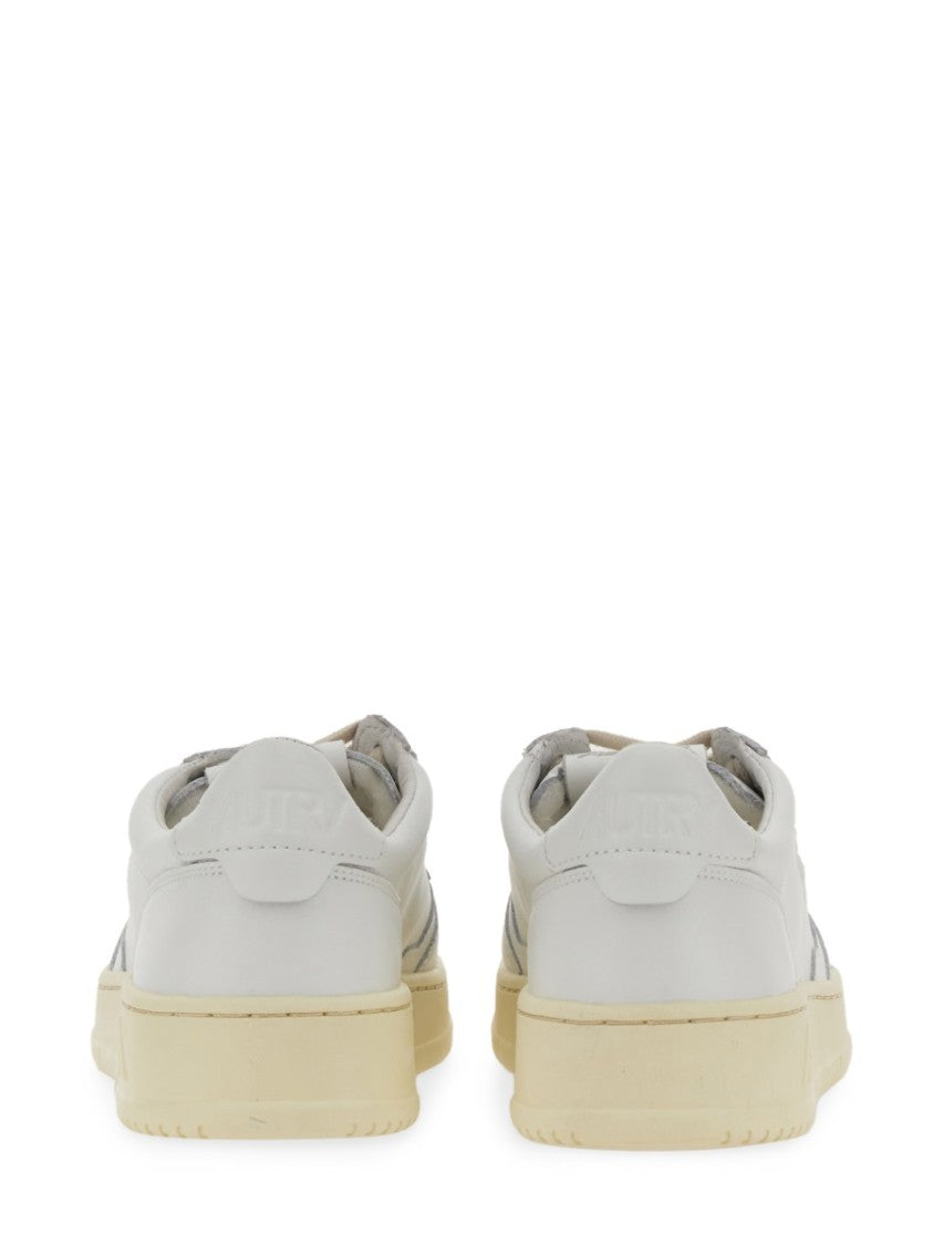 Autry Medalist Low Leather Sneakers