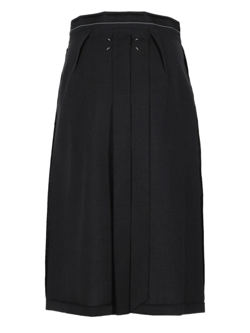 Maison Margiela Knee-Length Skirt With Subtle Pleats And Side Pockets
