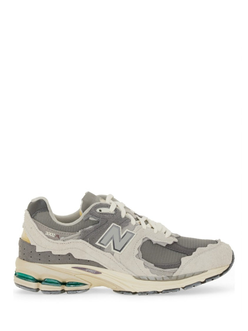 New Balance Layered Mesh And Suede Sneakers With Retro Aesthetic