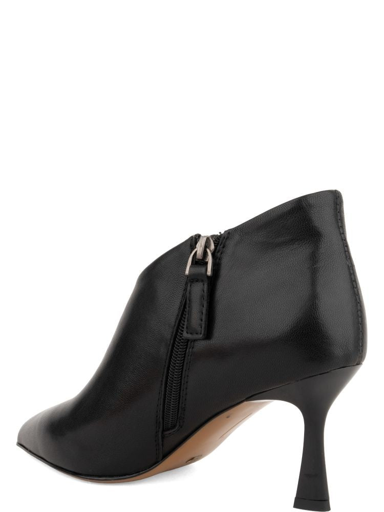 Linda Baumann Black Pointed-Toe Leather Mid-Heel Pumps