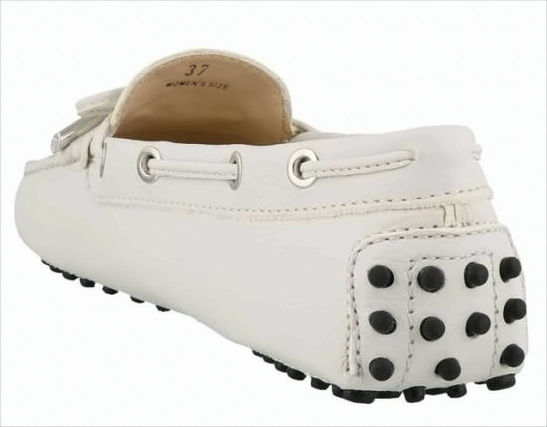 Tod's Moccasin Toe Leather Loafers With Decorative Bow