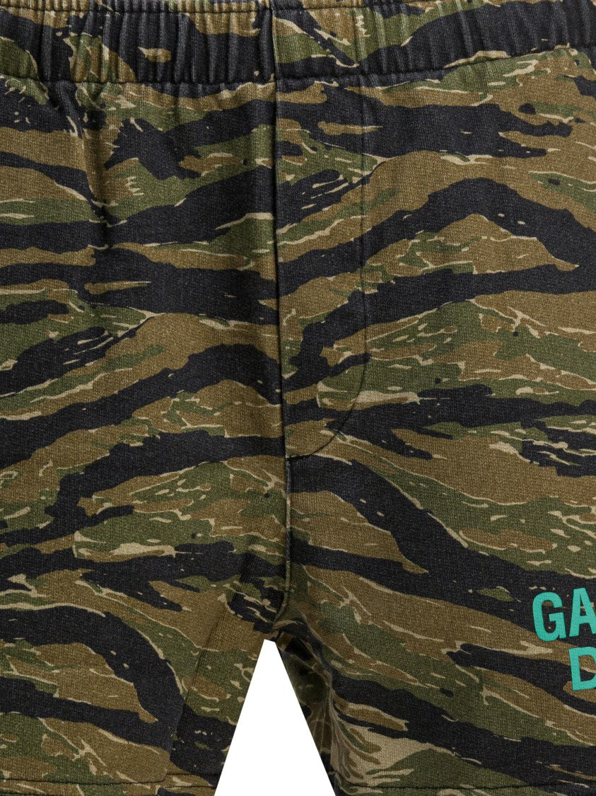 Gallery Dept. Tiger Stripe Camouflage Shorts With Relaxed Fit