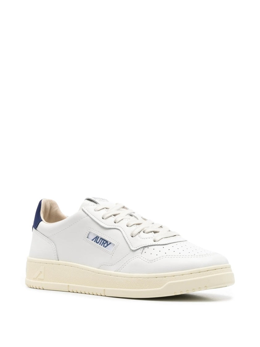 Autry Medalist Low Leather Sneakers