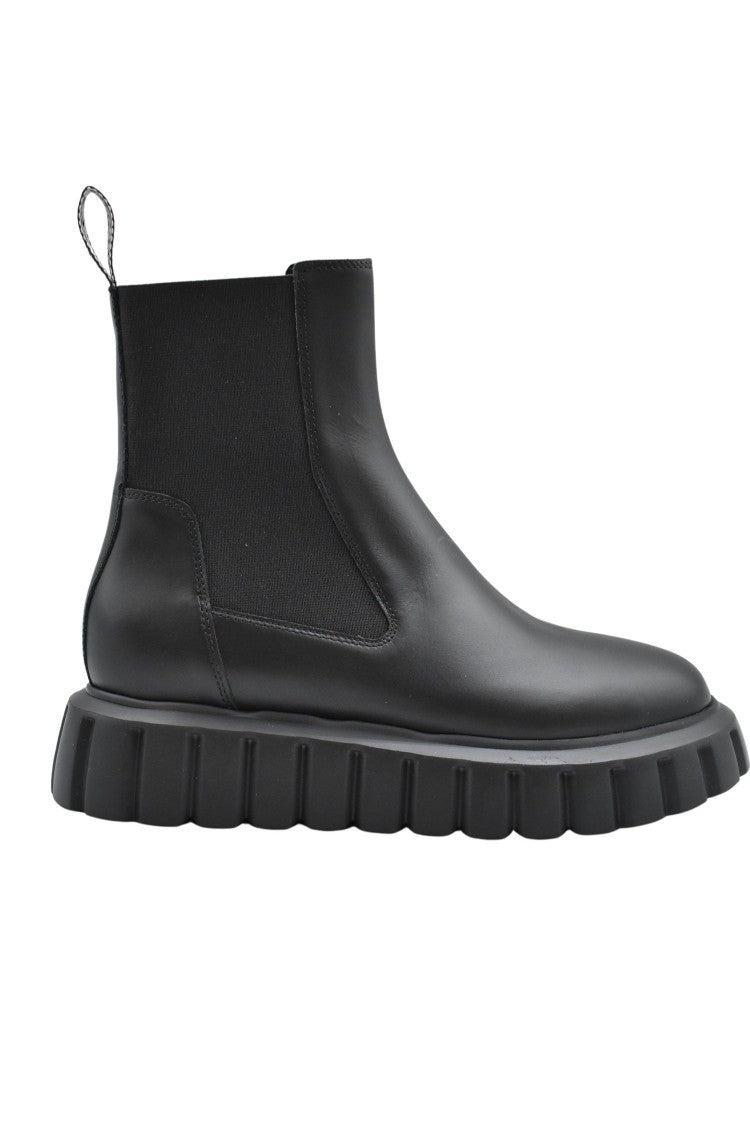 Voile Blanche Black Leather Boots With Chunky Sole