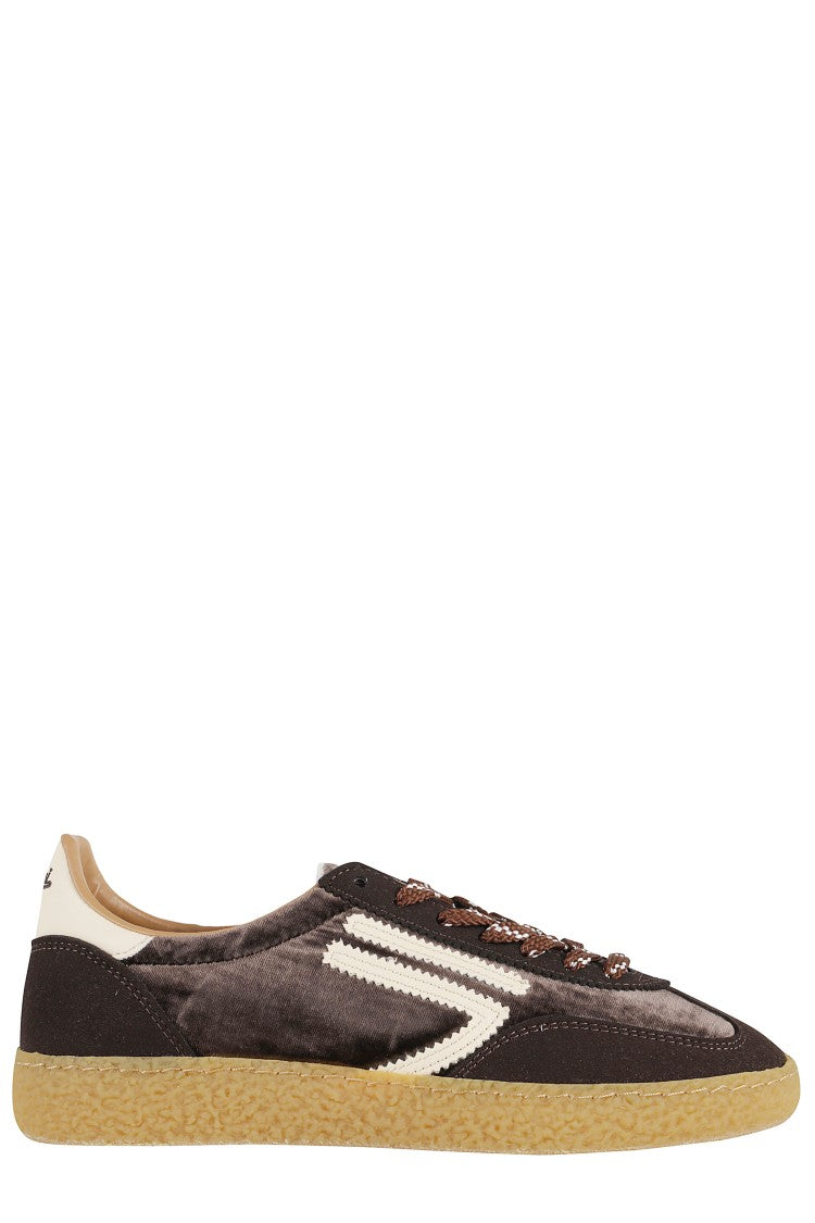 Puraai Round Toe Sneakers With Suede Inserts