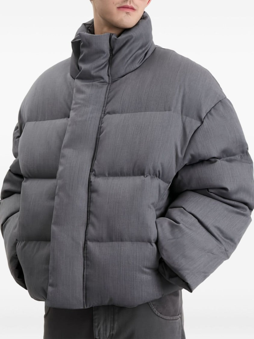 Entire Studios Boxy Cropped Grey Down Jacket With Concealed Closure And Textured Fabric