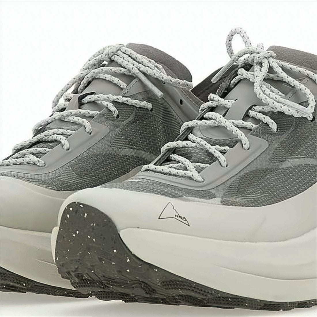 Roa Textured Grey Sneakers With Layered Upper