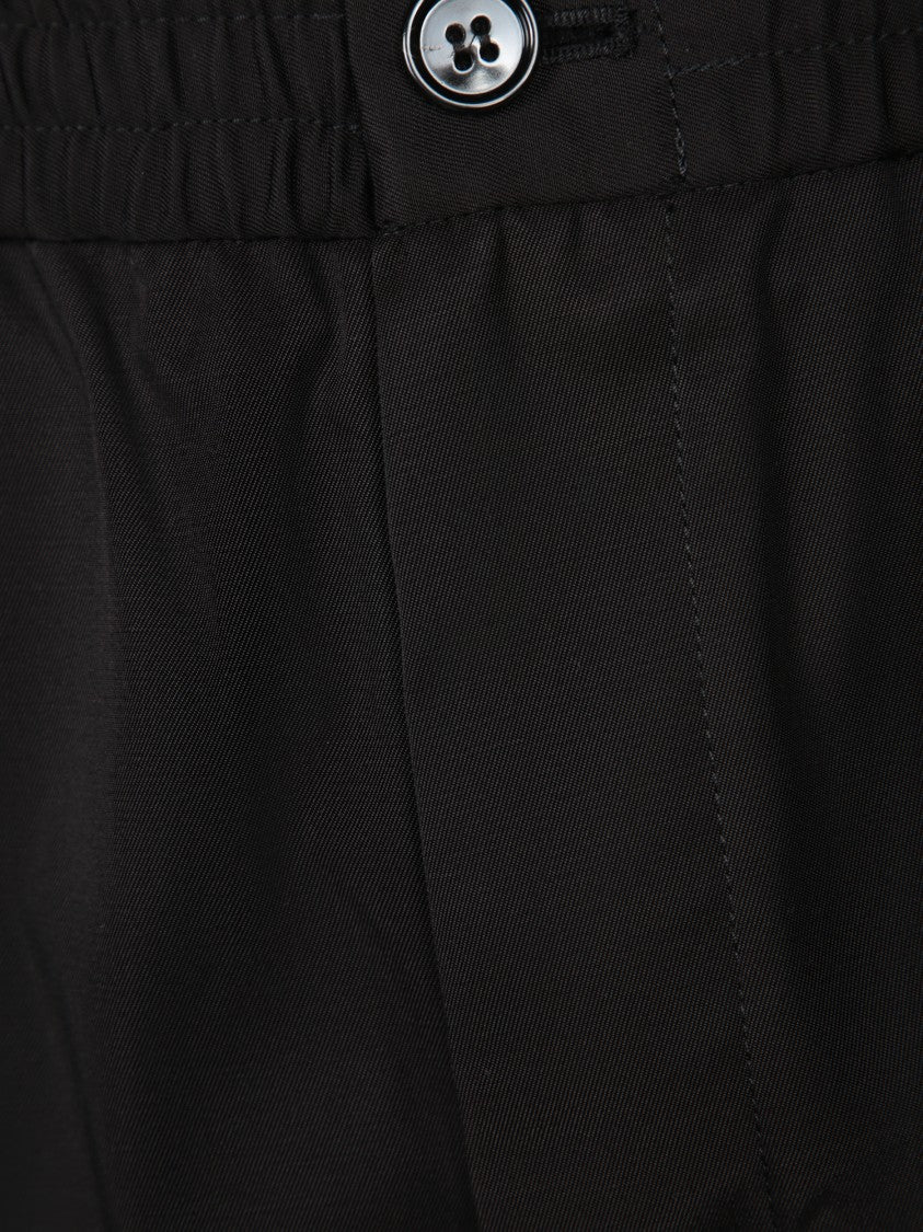 Ami Black Shorts With Elasticated Waist And Hidden Pockets
