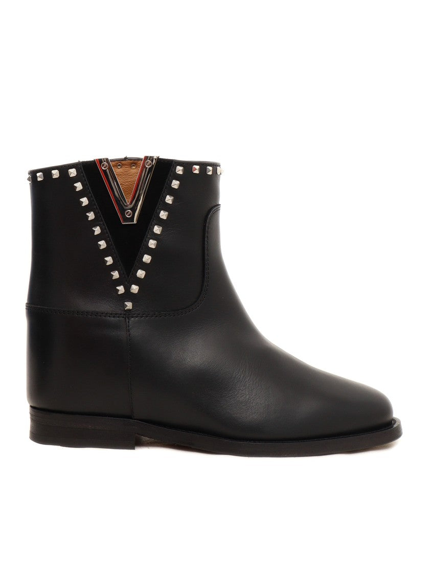Via Roma 15 V-Cut Ankle Boot Adorned