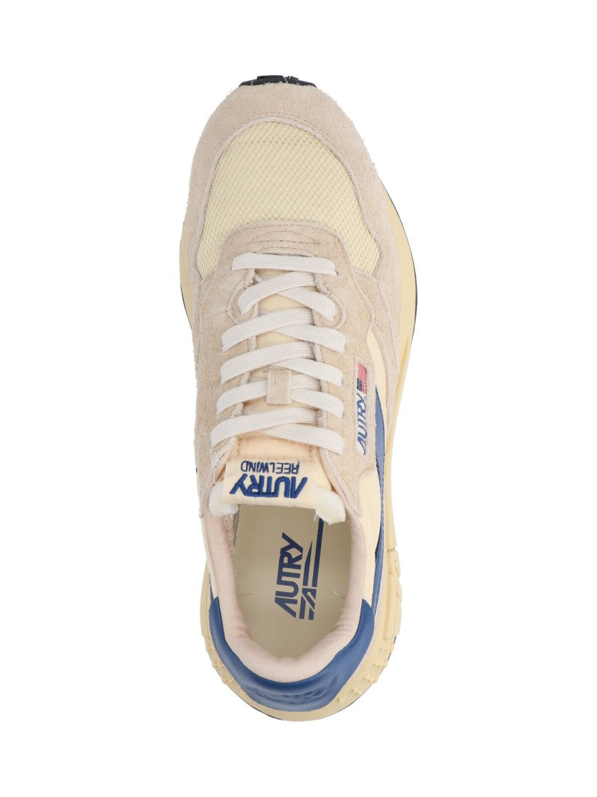 Autry Classic Low-Top Sneakers In Beige Tone
