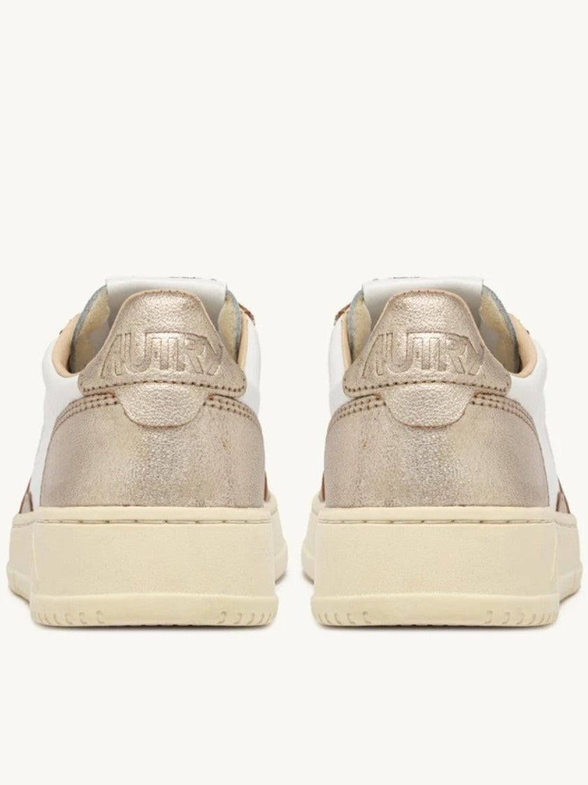 Autry Medalist Low Metallic Accents Sneakers