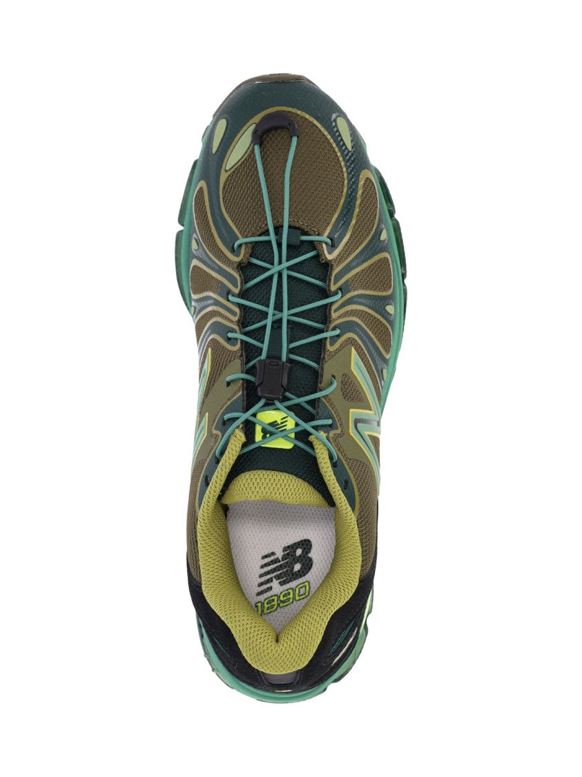 New Balance Rounded Toe Sneakers With Lace-Up Closure
