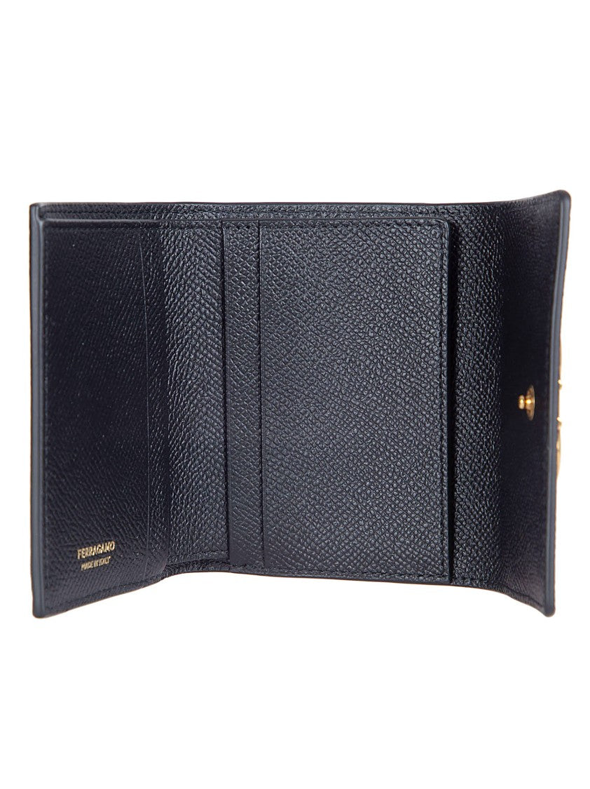 Ferragamo Trifold Wallet In Textured Calf Leather With Antique Gold Gancini Ornament