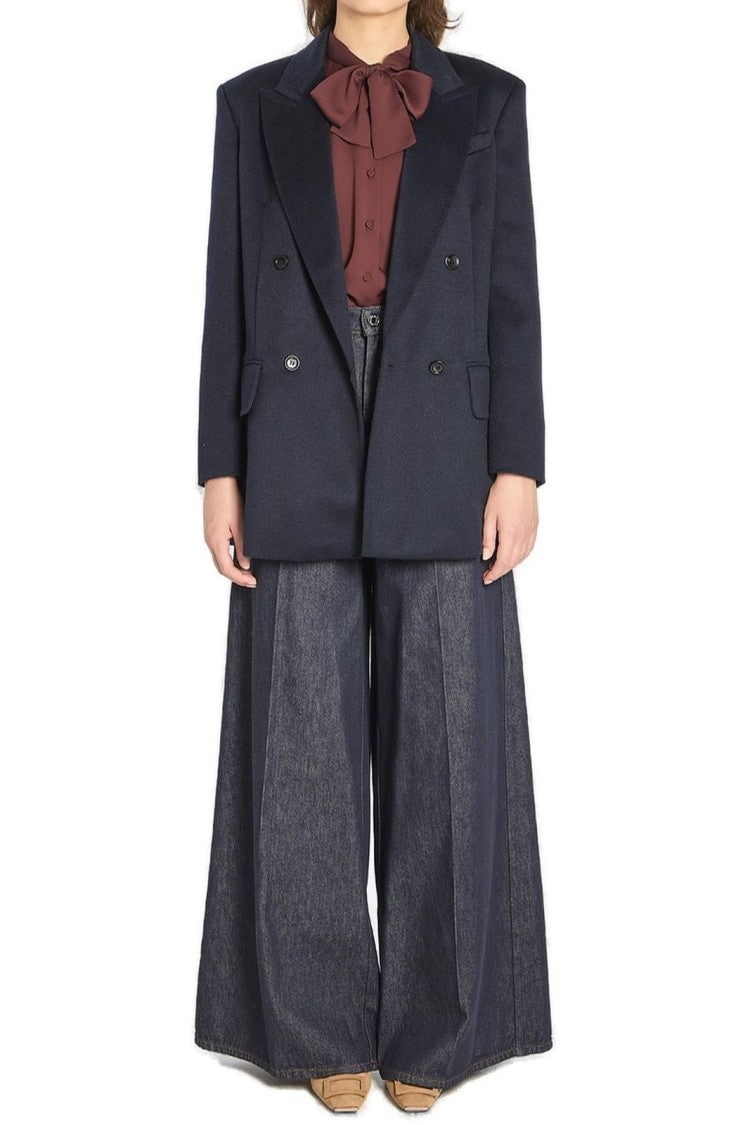 Max Mara Tailored Camel Jacket With Minimalist Design And Structured Silhouette