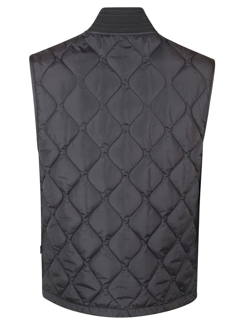 Burberry Tailored Sleeveless Quilted Coat With High Collar