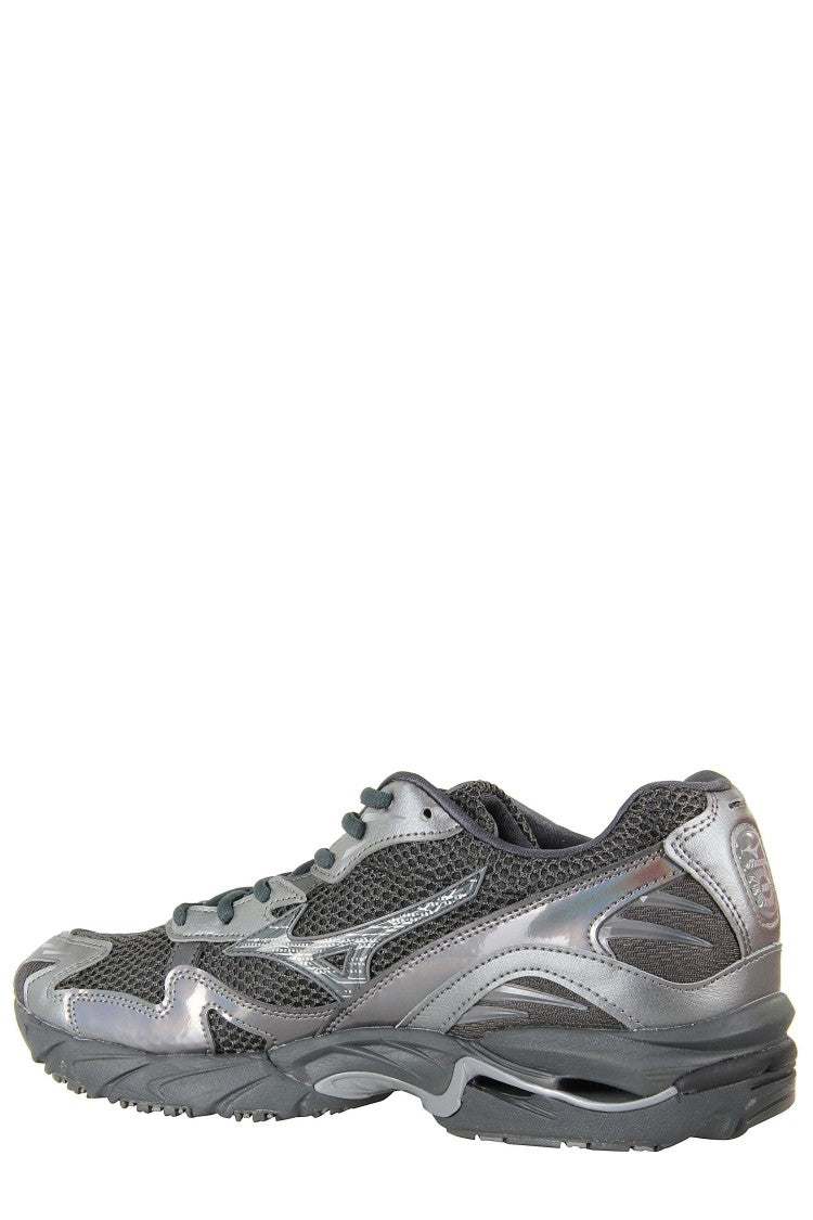 Mizuno Dynamic Wave-Inspired Mizuno Sneakers
