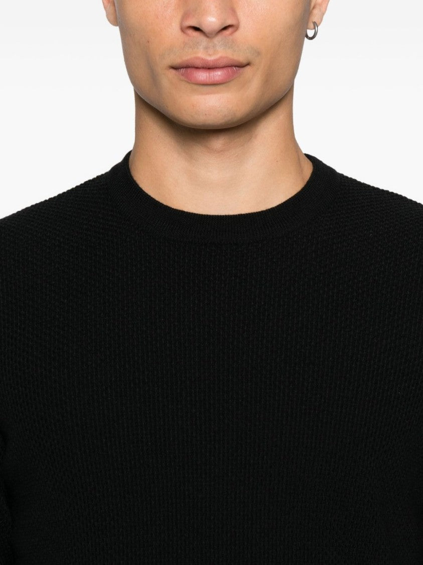 Vengera Classic Crew Neck Sweater In Virgin Wool