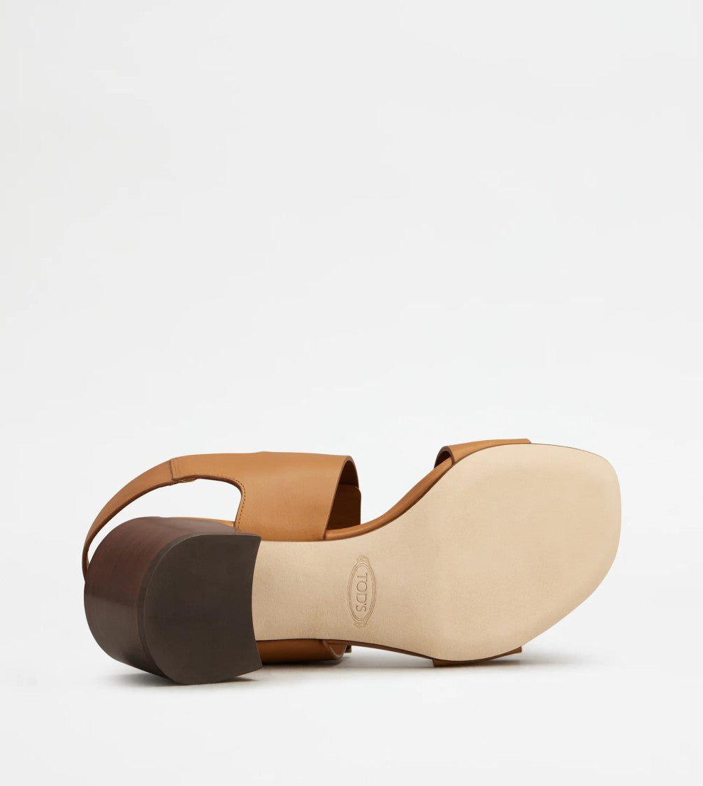 Tod's Sand. Cuoio T55 03L Metal Strap Sandals