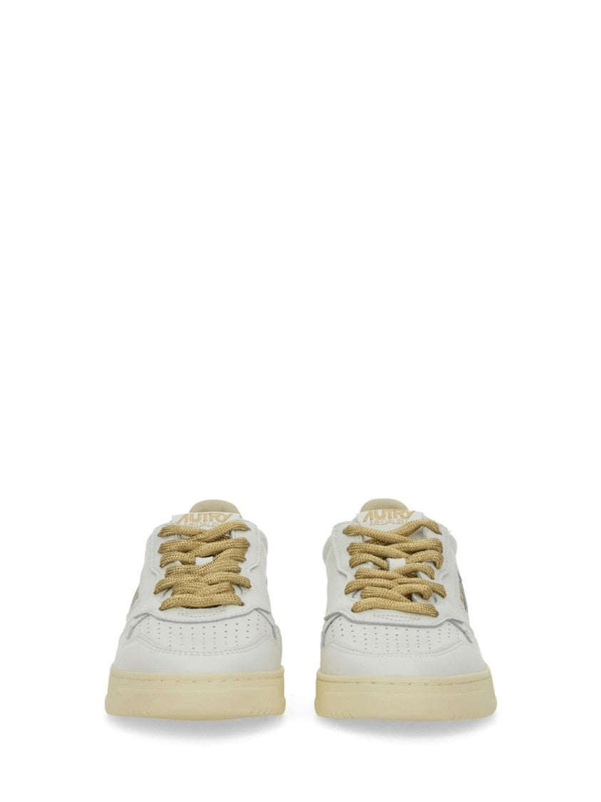 Autry Medalist Low Suede Accent Leather Sneakers
