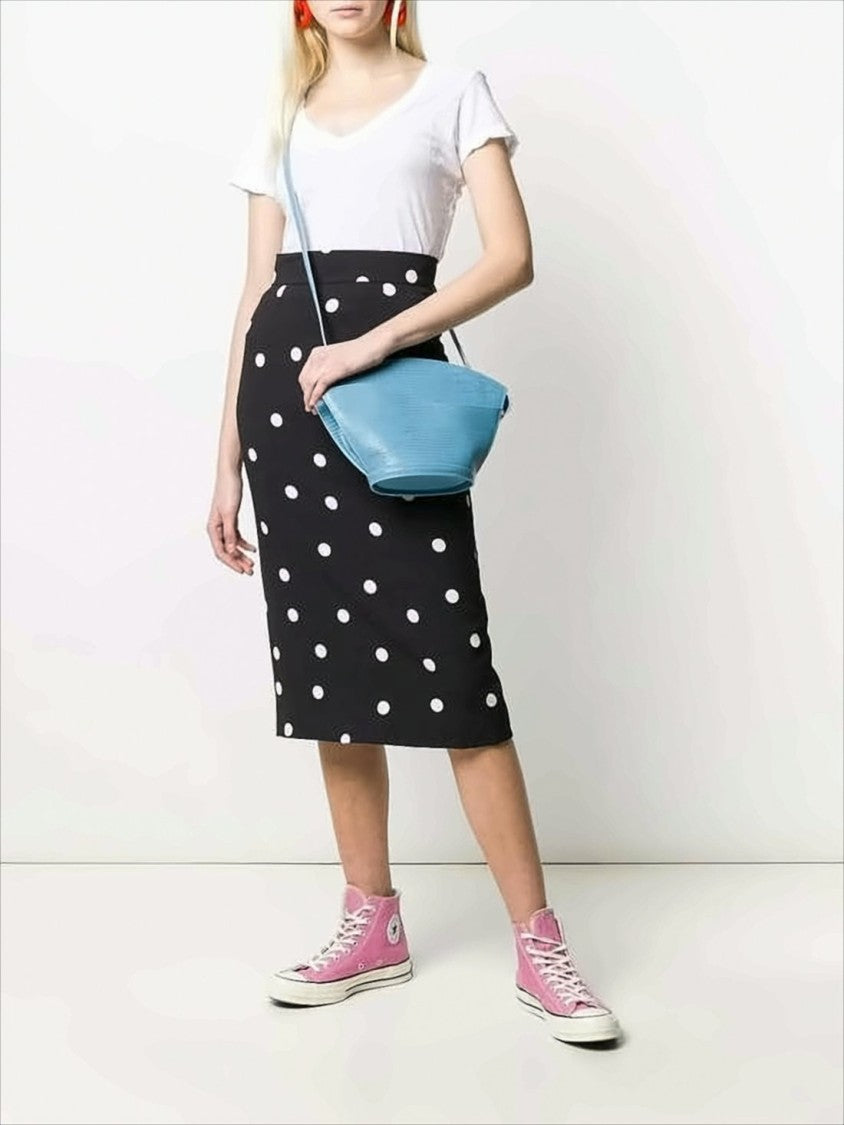 James Perse Fitted Short-Sleeve T-Shirt With V-Neckline And Scalloped Edges