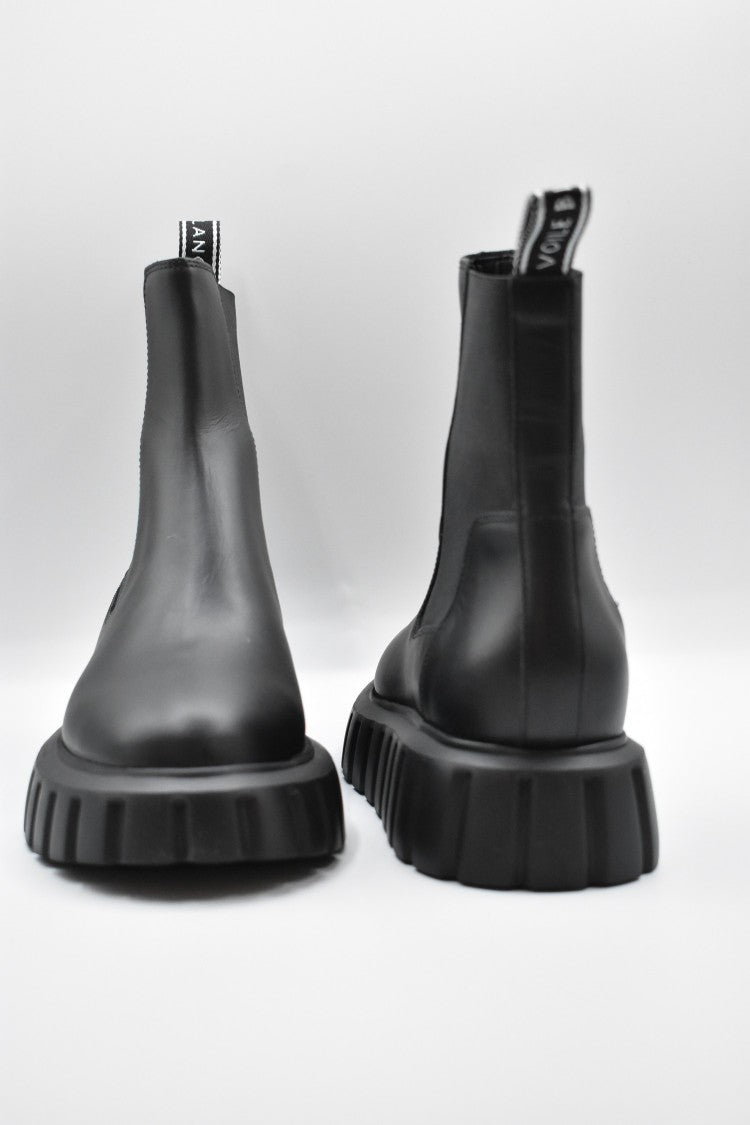 Voile Blanche Black Leather Boots With Chunky Sole