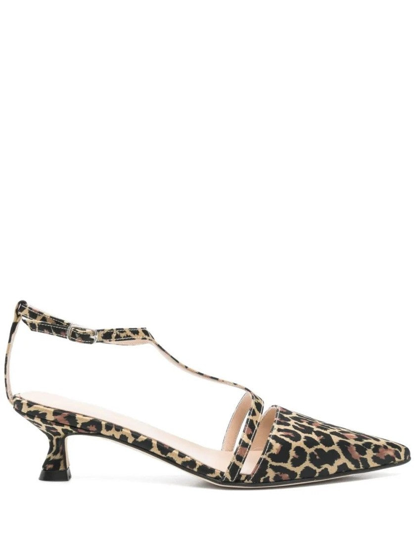 Anna F. Chanel Pointed Toe Kitten Heel Shoes