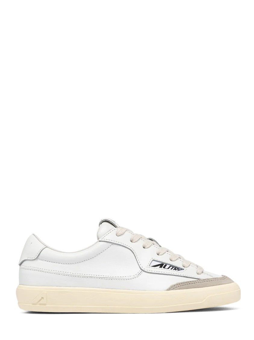 Autry Minimalist Low-Top Sneakers With Suede Accents