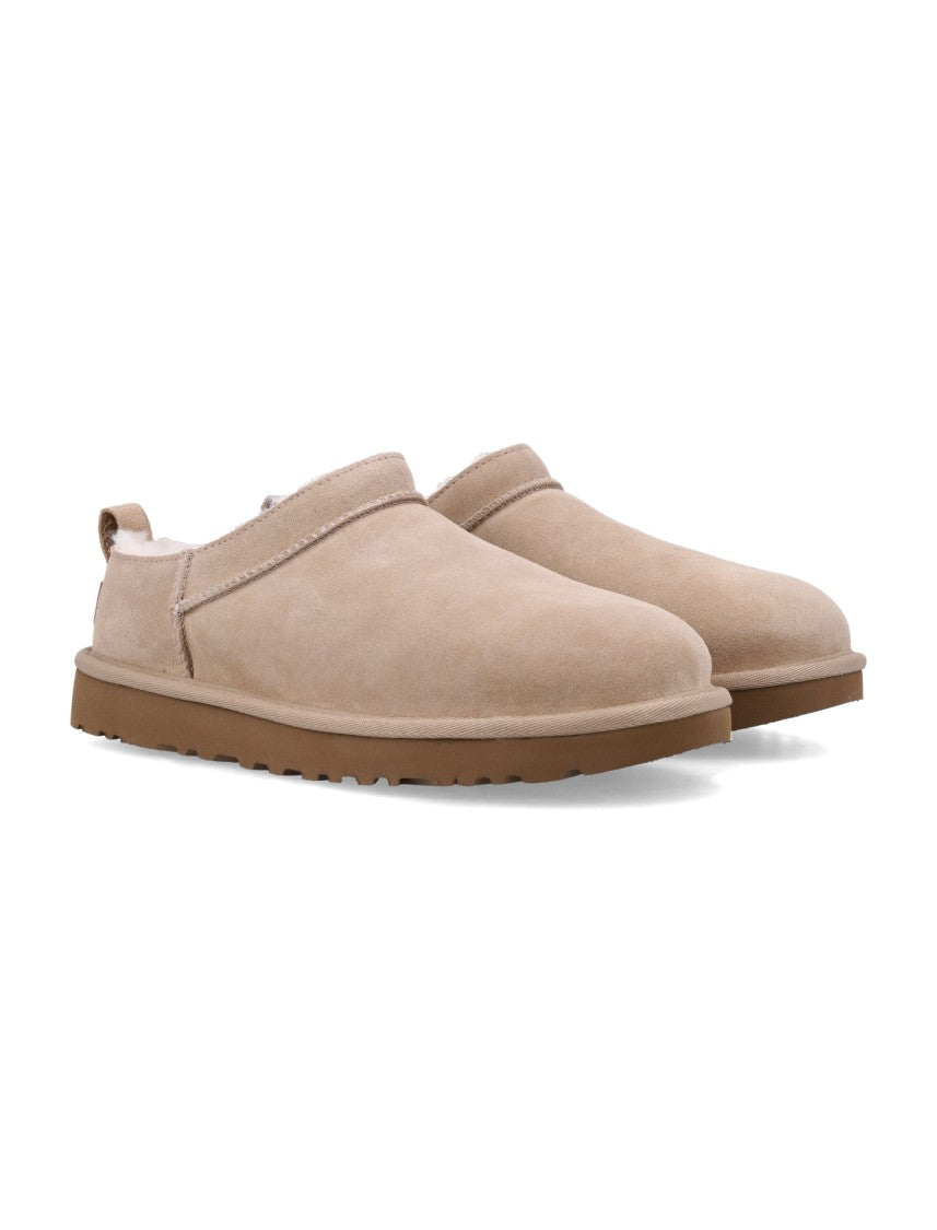 Ugg Short Suede Ankle Boots With Shearling Lining And Pull Tab