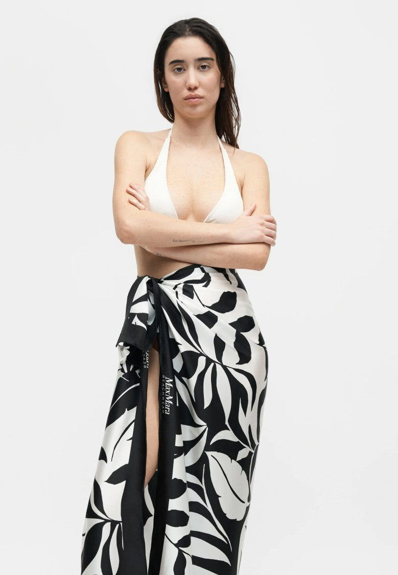 Max Mara Wrap Scarf With Bold Leaf Pattern