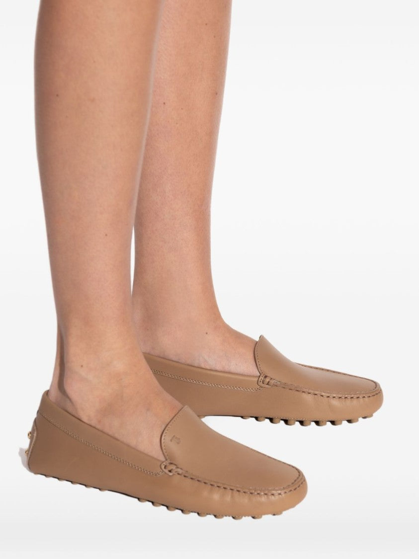Tod's Minimalist Leather Loafers With Moccasin Toe Design