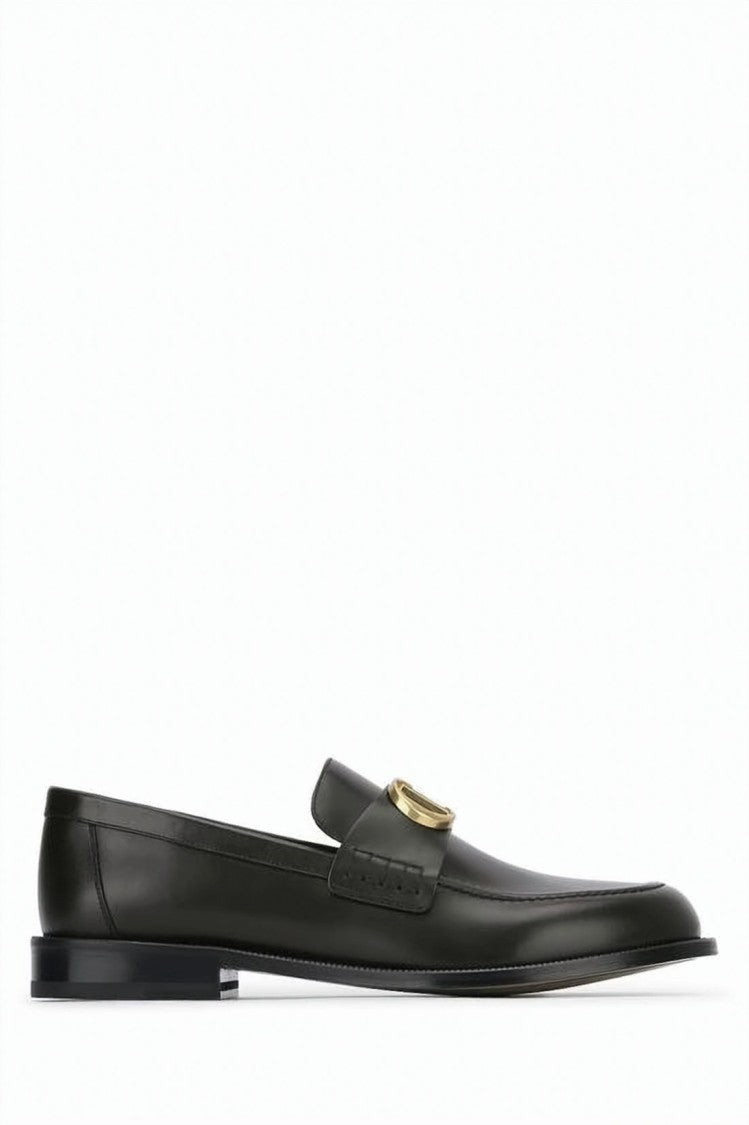 Dior Polished Calf Leather Loafer With Metallic Emblem