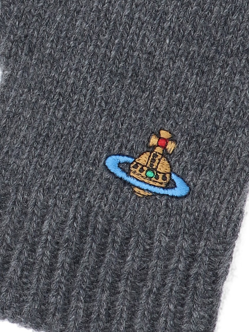 Vivienne Westwood Sleek Grey Gloves With Fitted Silhouette