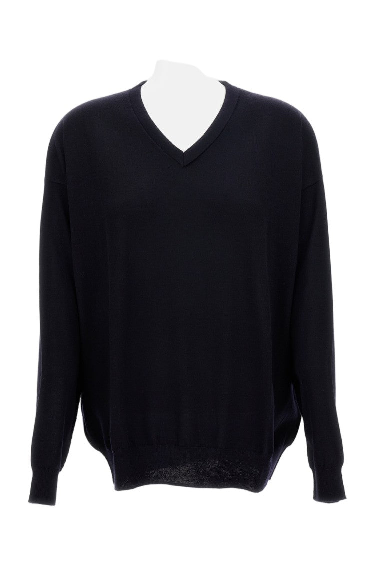 Hira V-Neck Sweater With Ribbed Detailing And Relaxed Fit