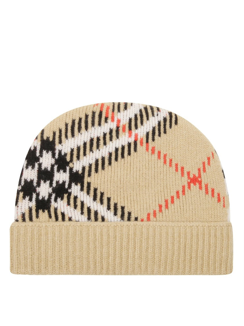 Burberry Round Crown Beige Hat With Smooth Texture