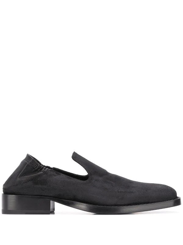 Ann Demeulemeester Classic Closed Black Leather Loafers With Minimalistic Silhouette