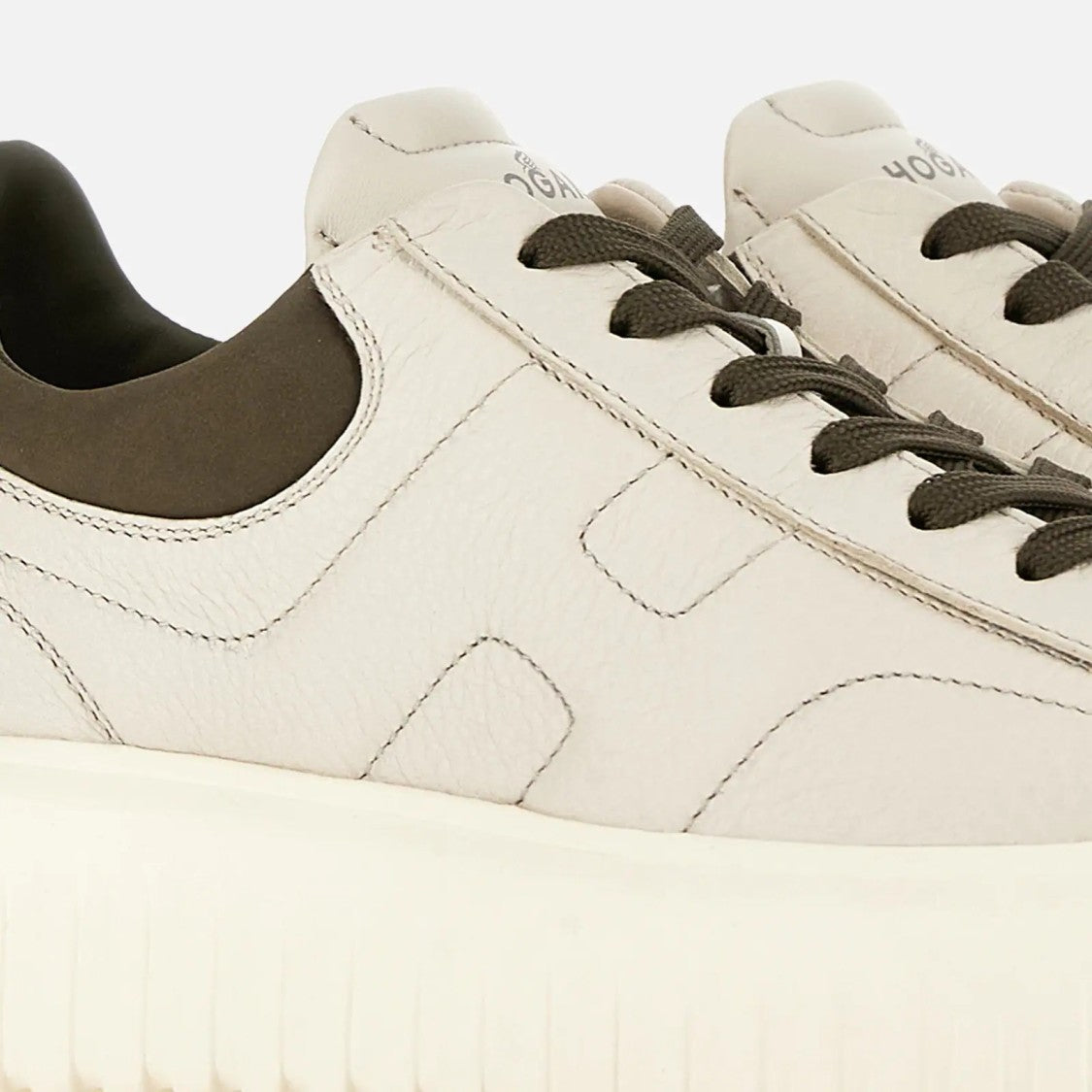 Hogan Versatile Ivory Leather Sneakers With H-Stripes Design