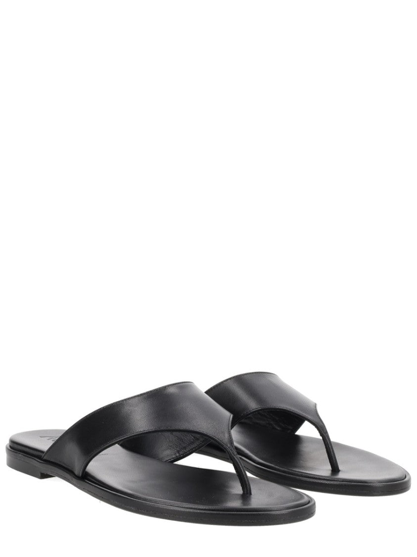 Aeydē Minimalist Wide Strap Toe Post Sandals