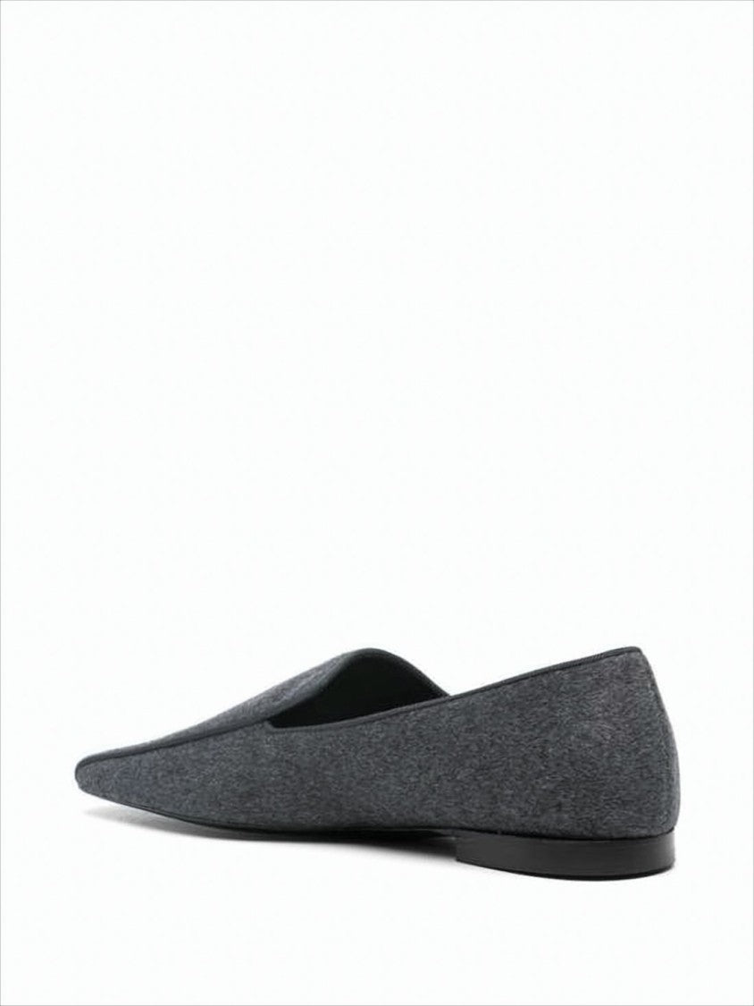 Totême Minimalist Grey Flat Shoes With Pointed Toe