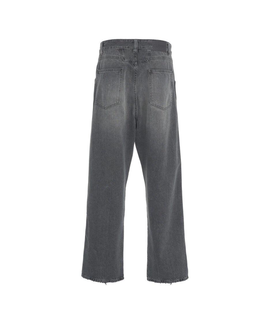 Closed Straight Cut Grey Denim Jeans With Classic Five-Pocket Design
