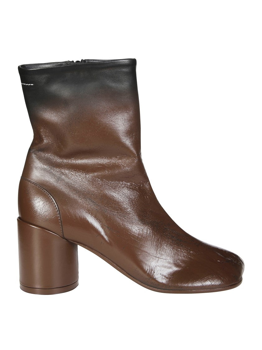 Mm6 By Maison Margiela Pointed Toe Ankle Boots With Spray Leather Finish